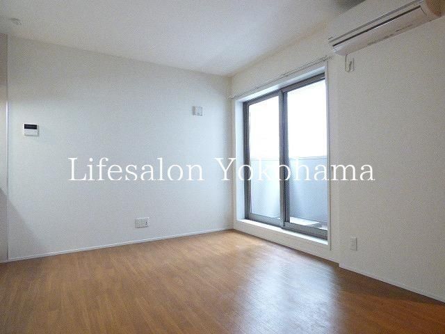 �y���ԁE���r���O�z�@