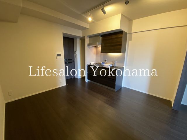 �y���ԁE���r���O�z�@���r���O/����