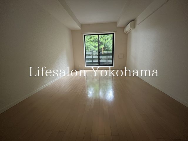 �y���ԁE���r���O�z�@