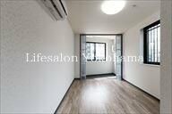 �y�����E���r���O�z�@