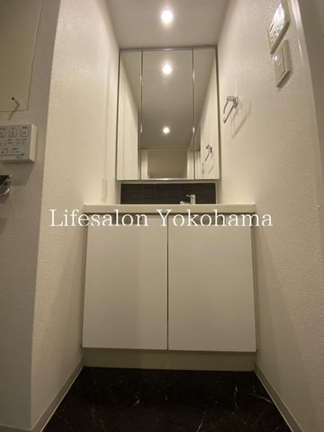 �y���ʏ��z�@