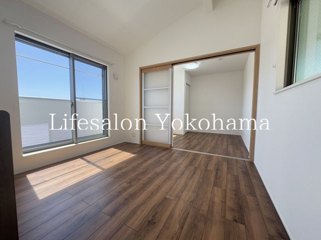 �y���ԁE���r���O�z�@