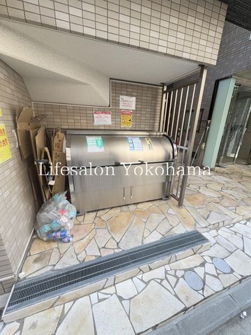 �y���̑��ݔ��z�@