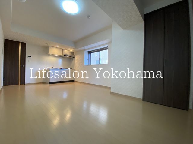 �y���ԁE���r���O�z�@