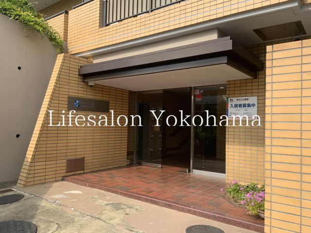 �y�G���g�����X�z�@