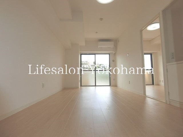 �y���ԁE���r���O�z�@