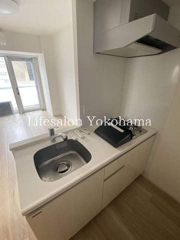 �y�L�b�`���z�@