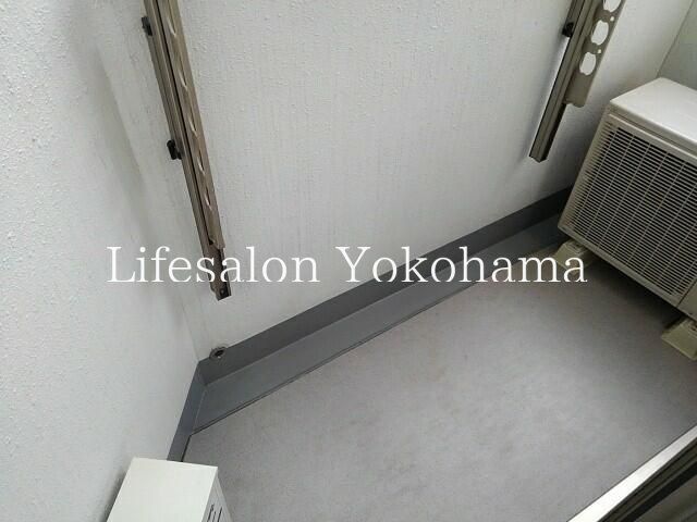 yoRj[z@