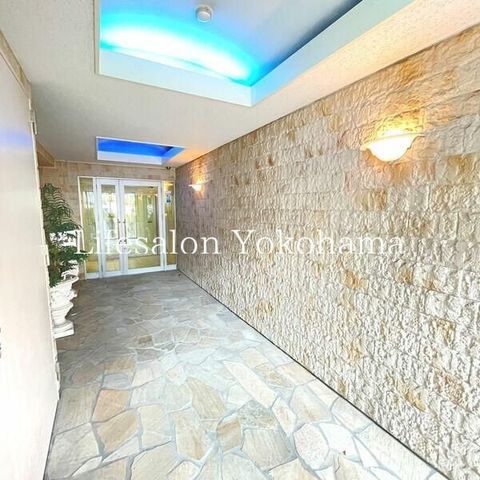 �y�G���g�����X�z�@