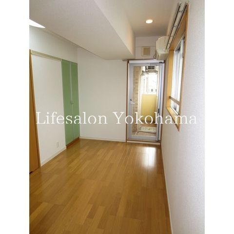 �y���ԁE���r���O�z�@