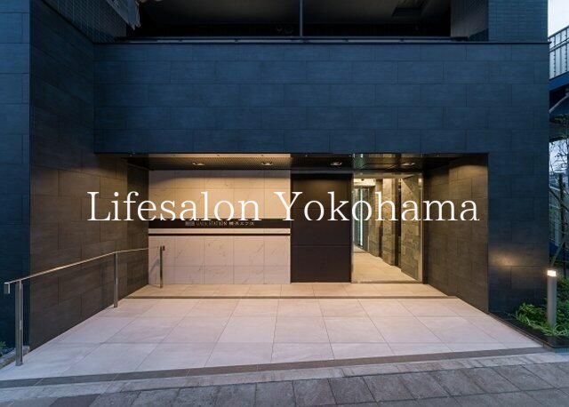 �y�G���g�����X�z�@