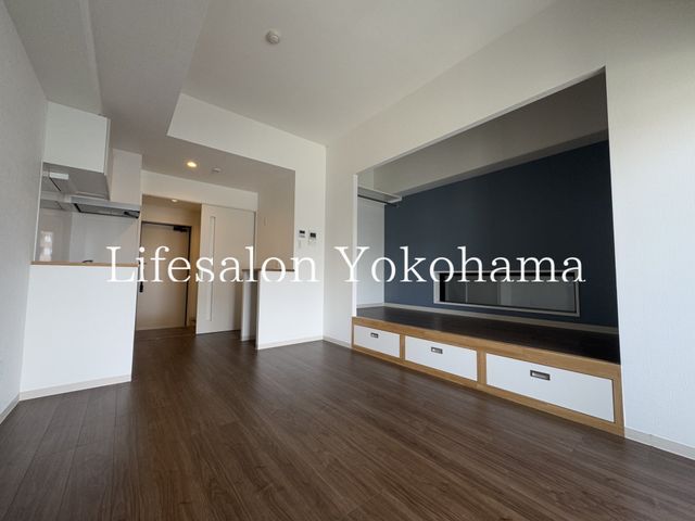 �y�����E���r���O�z�@