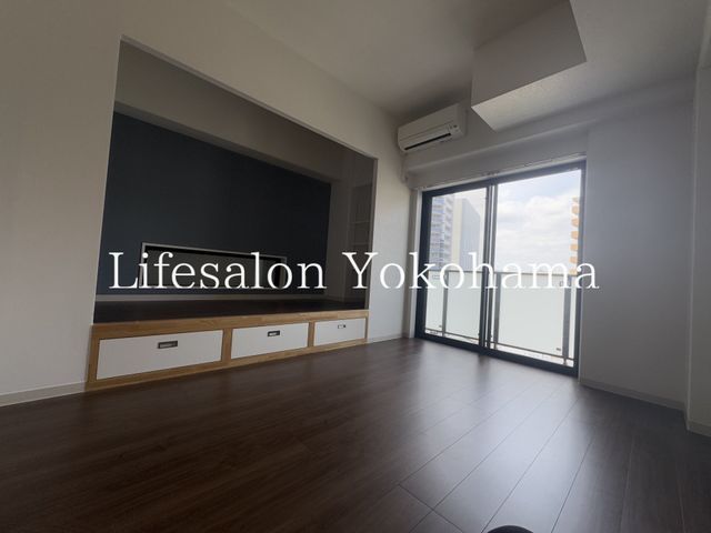 �y���ԁE���r���O�z�@