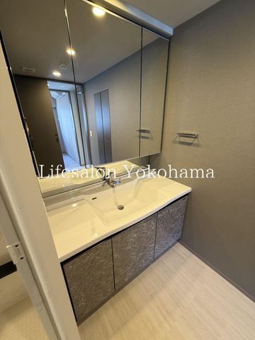 �y���ʏ��z�@