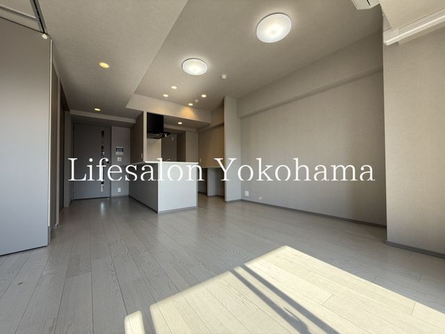 �y�����E���r���O�z�@