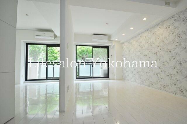 �y���ԁE���r���O�z�@