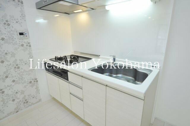 �y�L�b�`���z�@