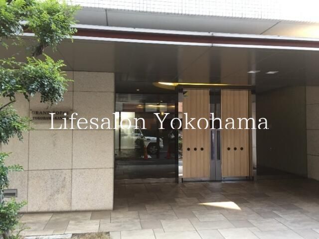 �y�G���g�����X�z�@