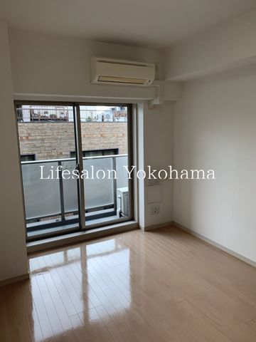 �y���ԁE���r���O�z�@