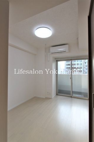 �y���ԁE���r���O�z�@