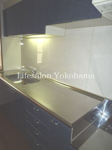 �y�L�b�`���z�@