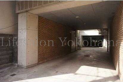 yLb`z@