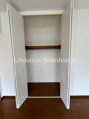 y[z@[