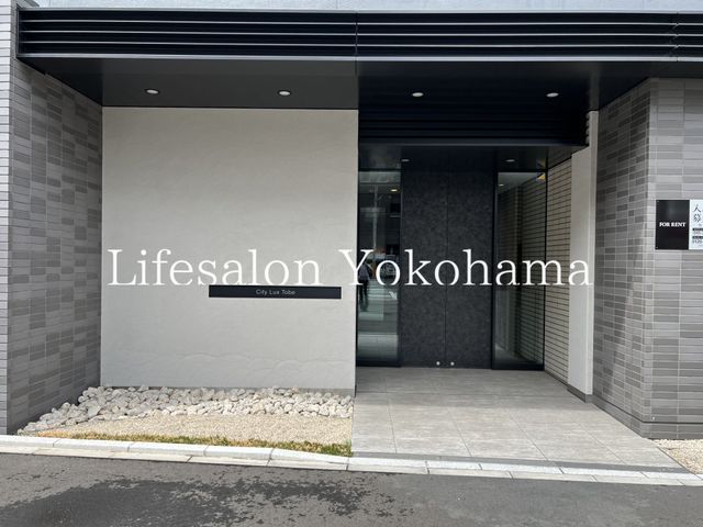 �y�G���g�����X�z�@