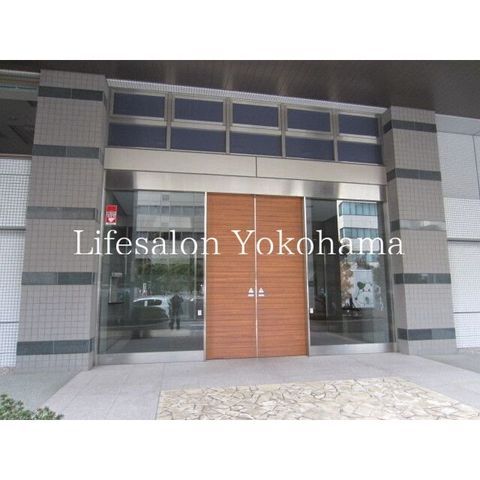 �y�G���g�����X�z�@