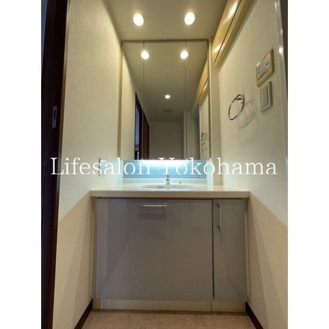 �y���ʏ��z�@