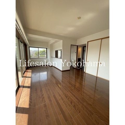 �y�����E���r���O�z�@