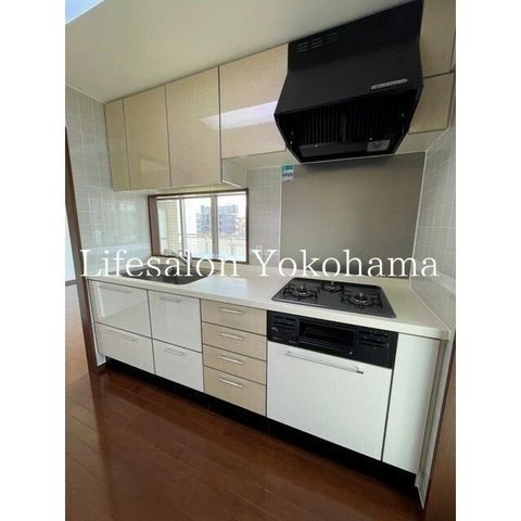 �y�L�b�`���z�@