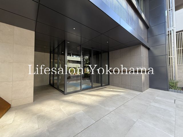 �y�G���g�����X�z�@�G���g�����X