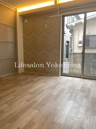 �y���ԁE���r���O�z�@