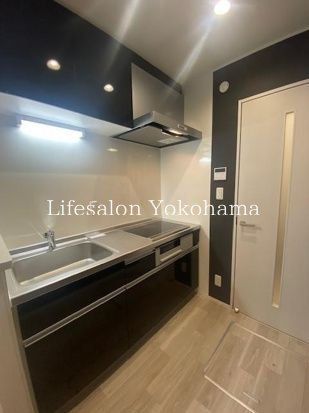 �y�L�b�`���z�@