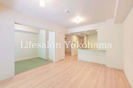 �y���ԁE���r���O�z�@