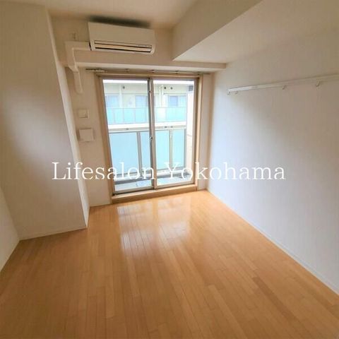 �y���ԁE���r���O�z�@