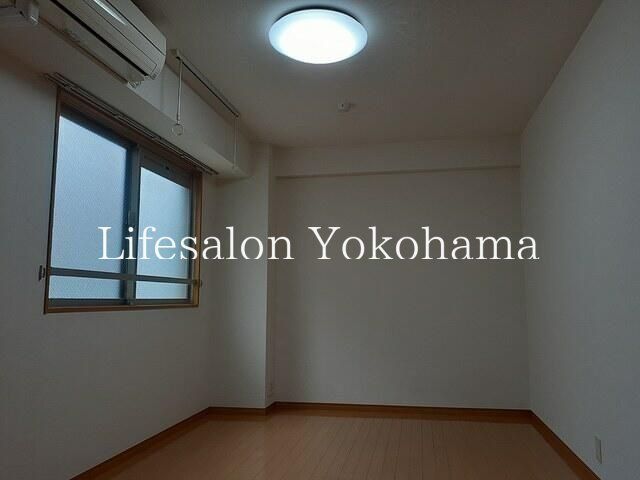 �y���ԁE���r���O�z�@