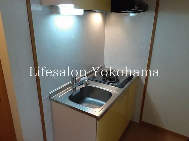 �y�L�b�`���z�@