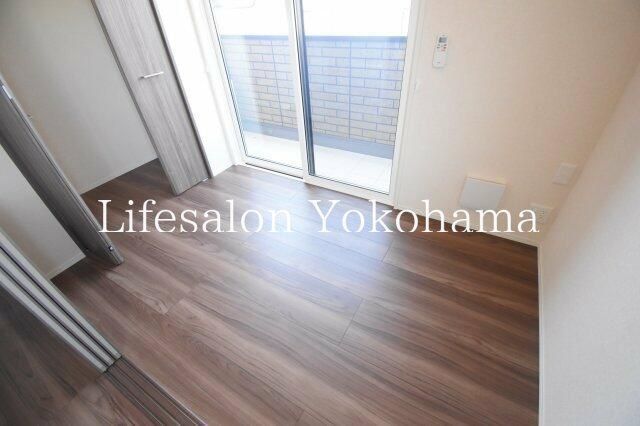 �y���ԁE���r���O�z�@