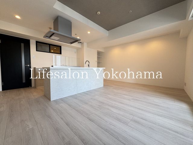 �y���ԁE���r���O�z�@