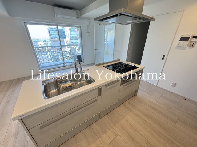 �y�L�b�`���z�@