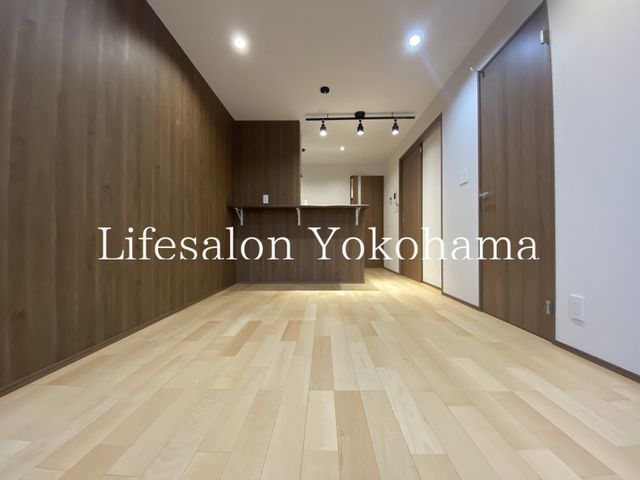 �y���ԁE���r���O�z�@