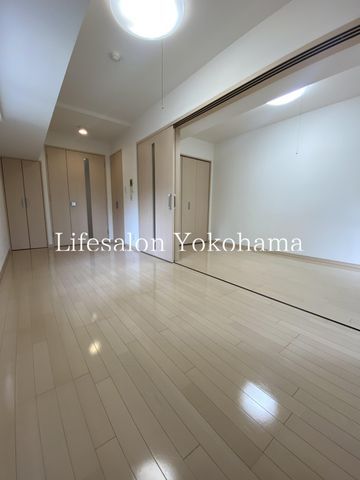 �y���ԁE���r���O�z�@