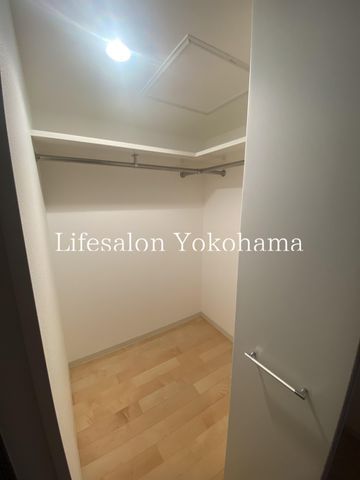 y[z@