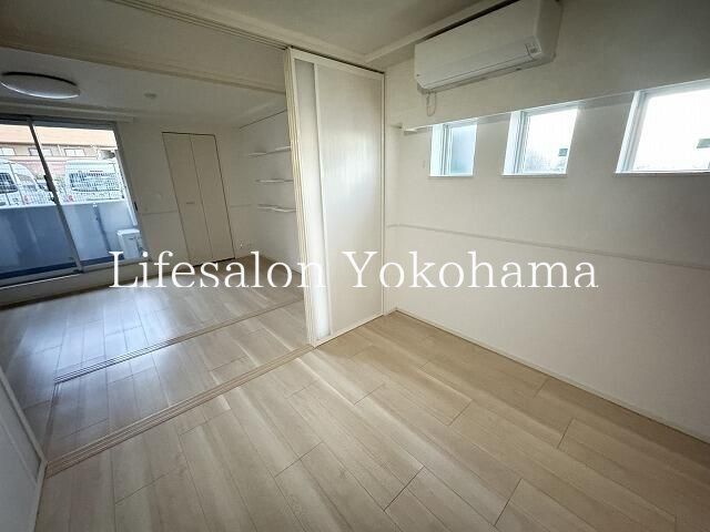 �y���ԁE���r���O�z�@