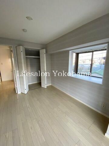 �y�����E���r���O�z�@