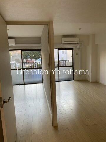 �y���ԁE���r���O�z�@