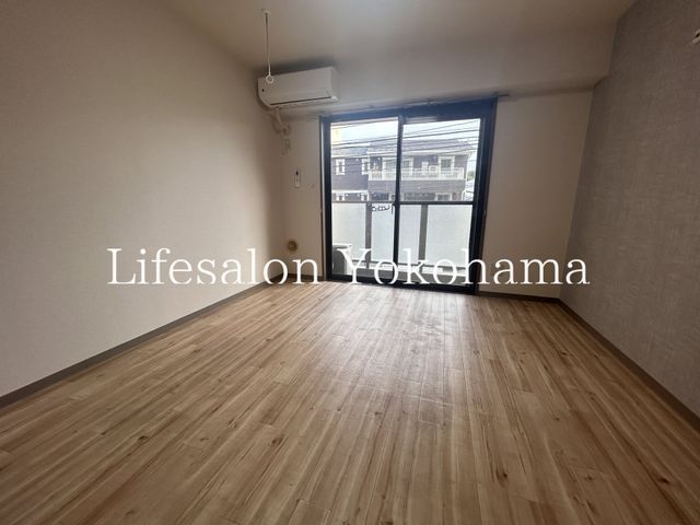 �y���ԁE���r���O�z�@