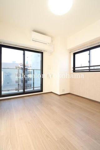 �y���ԁE���r���O�z�@